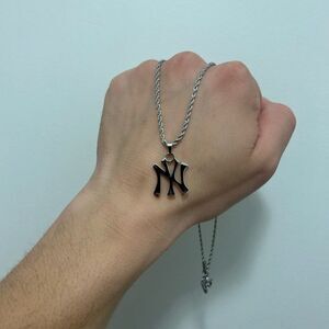 Vintage Y2K 2000s style New York Yankees necklace